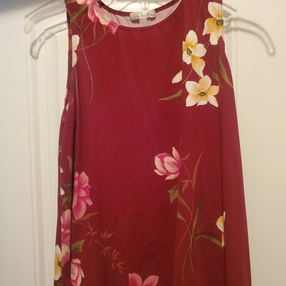 Floral sleeveless blouse
